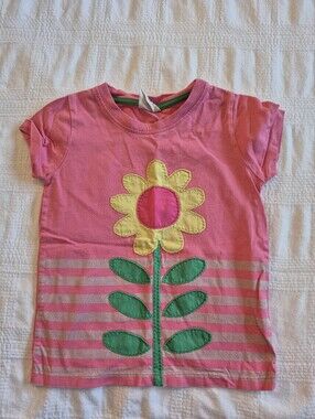Mini Boden girls 3-4 years shirt shirt sleeve applique flower design fair cond